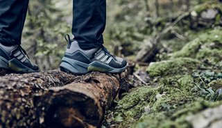 De adidas Terrex Swift R3 is perfect voor wandelingen in het bos