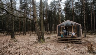 De Buitenexperts overnachten tijdens de trektocht in een cabiner