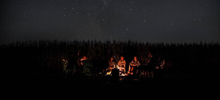 Je eigen kampvuur maken: op deze Nederlandse campings mag het