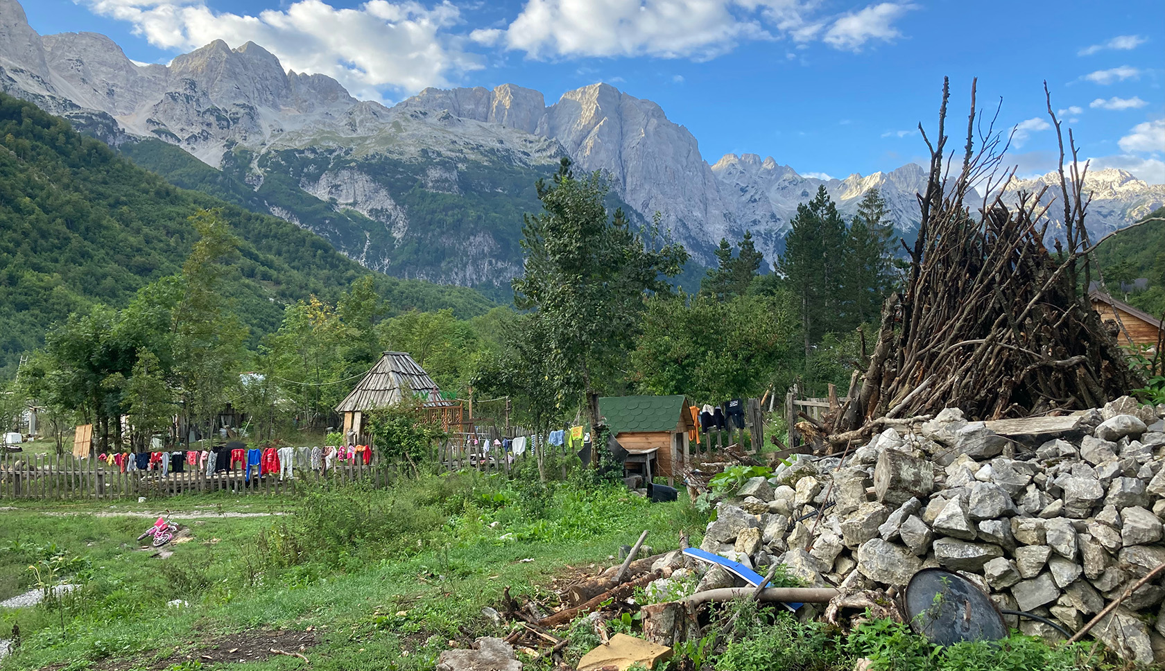 Een authentieke berghut in de Albanese Alpen