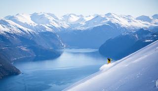noorse-fjorden-activiteiten-ski-sup-gletsjer-klimmen-trolltunga