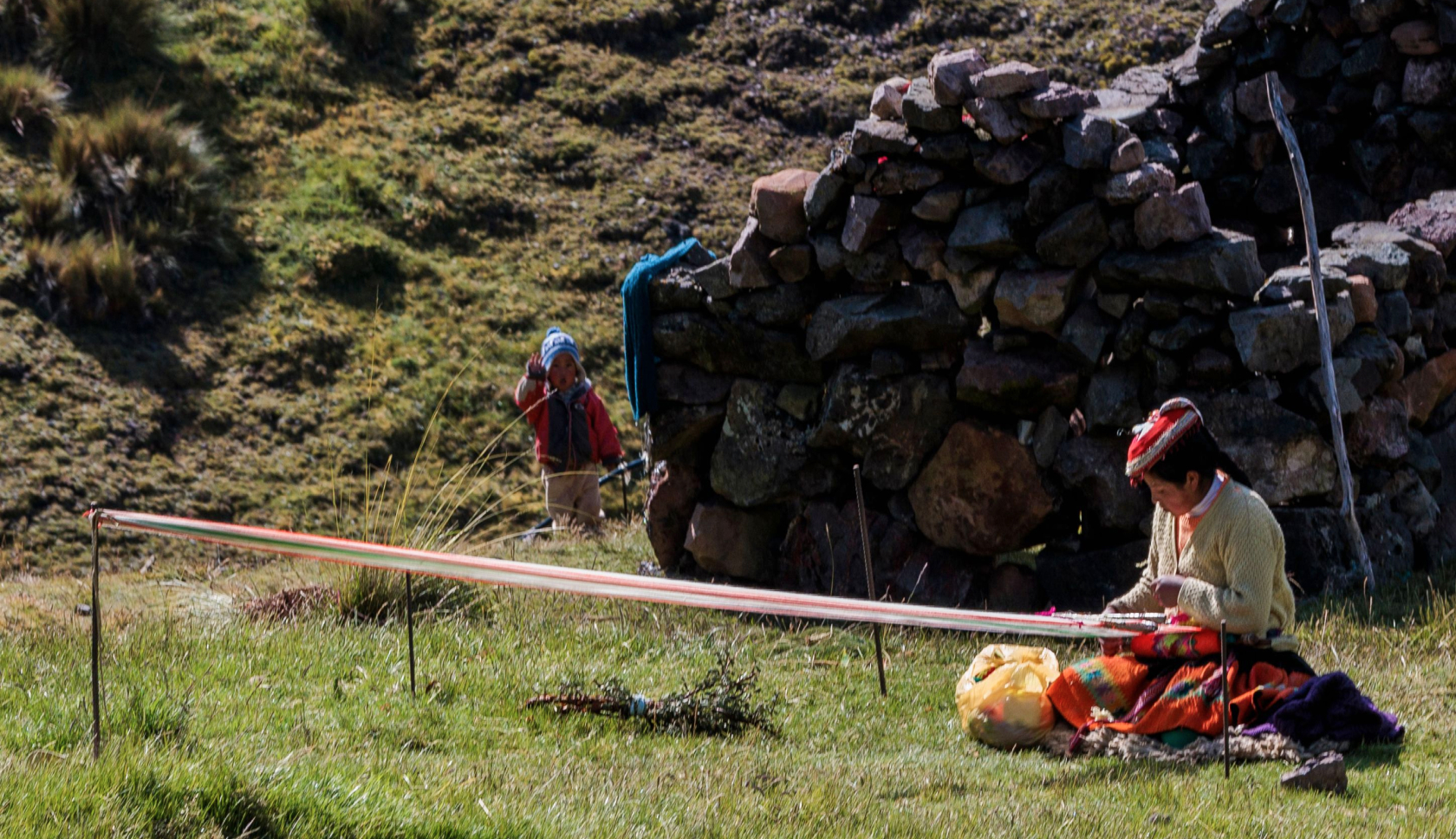 Op de Lares Trail in Peru maak je kennis met de levendige, inheemse cultuur