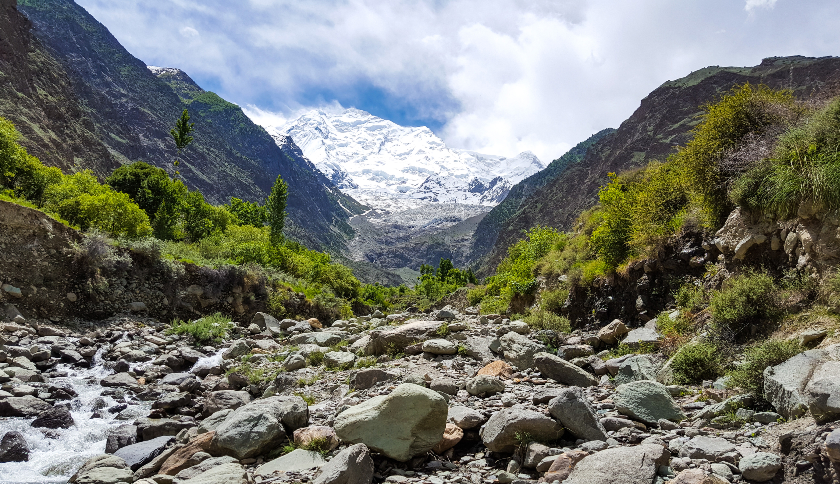 De Rakaposhi trek in Pakistan is een avontuur dat je nooit meer vergeet