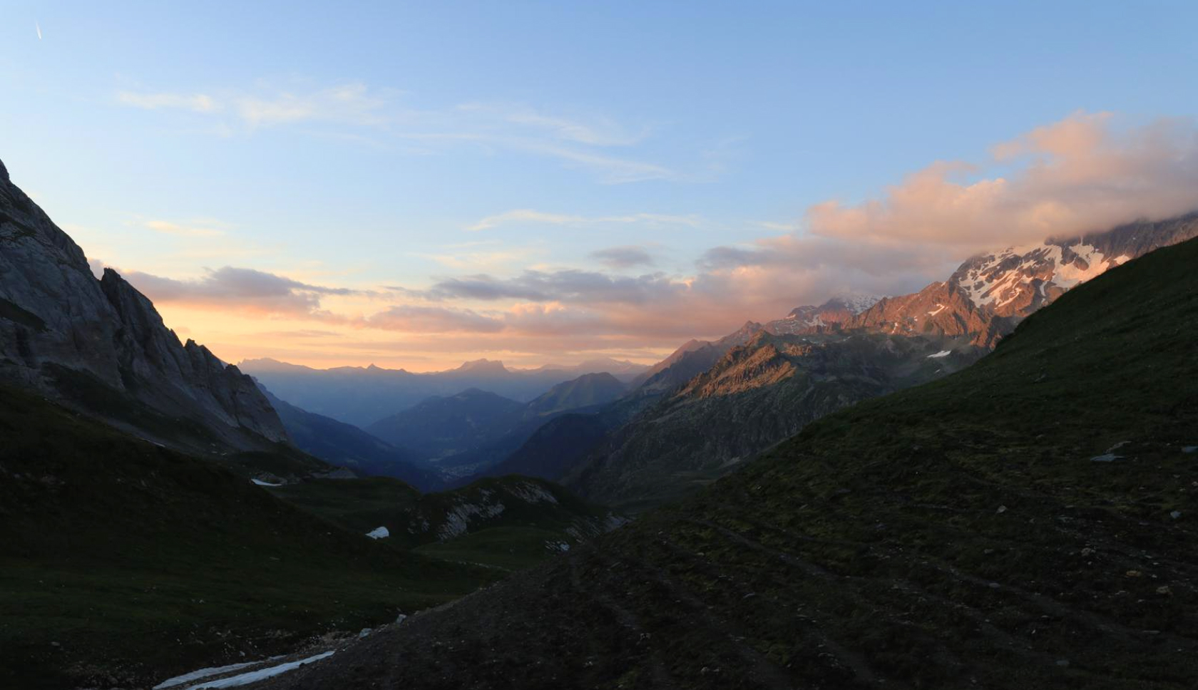 Zonsopgang op de Tour du Mont Blanc