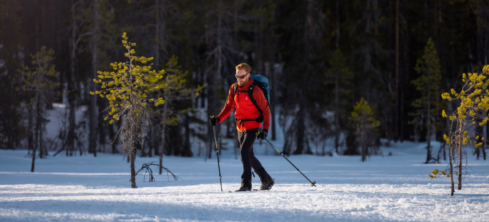 Sneeuwschoenwandelen: alles wat je moet weten over deze toffe winteractiviteit