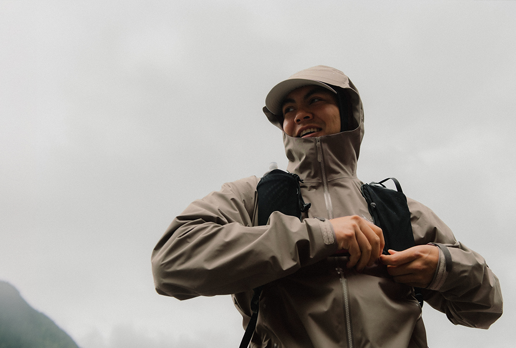 man in arc'teryx-kleding