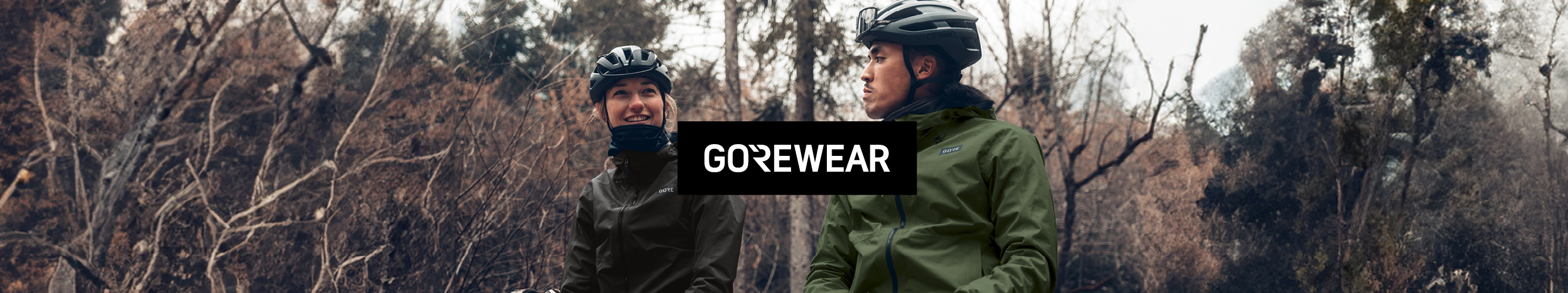 gorewear fietsers in het bos